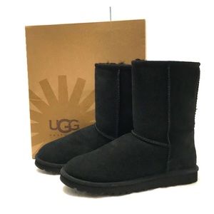 Brand new, never worn UGG Classic Short Boot